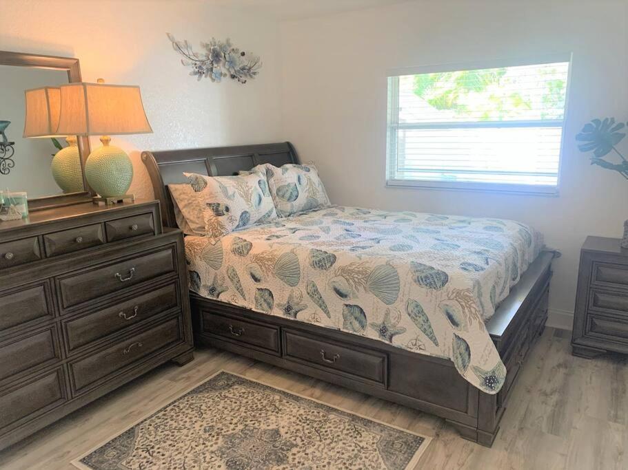 Bright And Beachy 2Bed 1Bath Home - Unit 210 โคโคบีช ภายนอก รูปภาพ